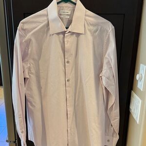 Calvin Klein Men's Light Pink Dress Shirt Classic Spread Collar Slim Fit Size L
